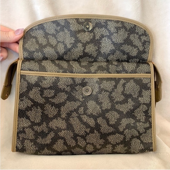 Vintage YSL Yves Saint Laurent Giraffe Print Leather Clutch Pouch - Picture 5 of 16